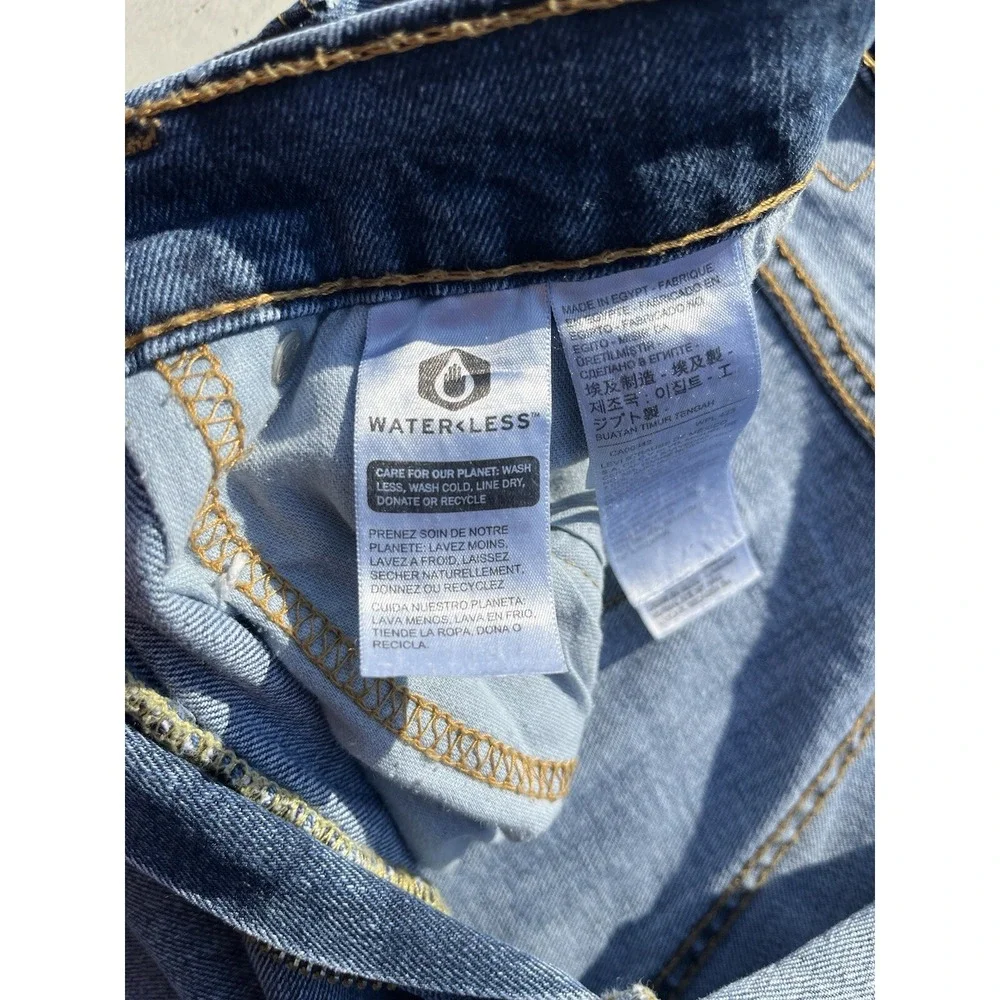 Levis note this